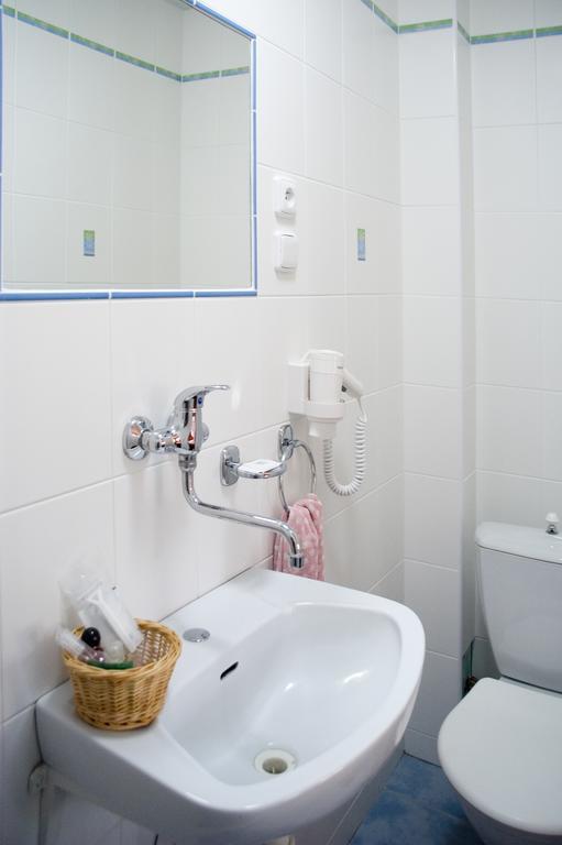 Hotel A Restaurace U Hrncire Кутна-Гора Номер фото